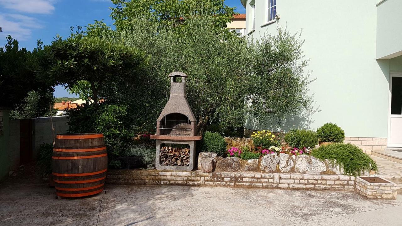 Villa Noela Pula Buitenkant foto